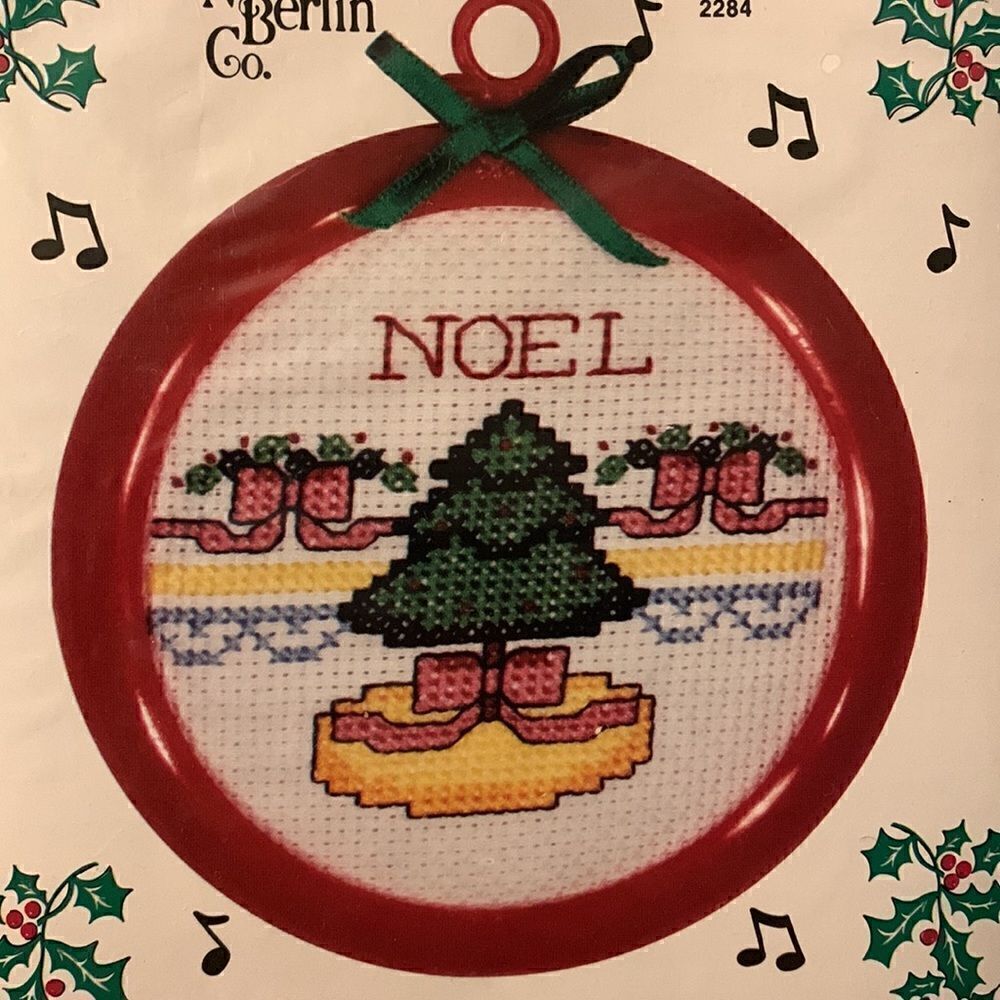 Cross Stitch Christmas Tree Noel Ornament Kit Made in USA NWT‎ Vintage Musical